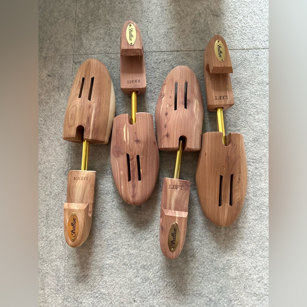 Wood shoe trees